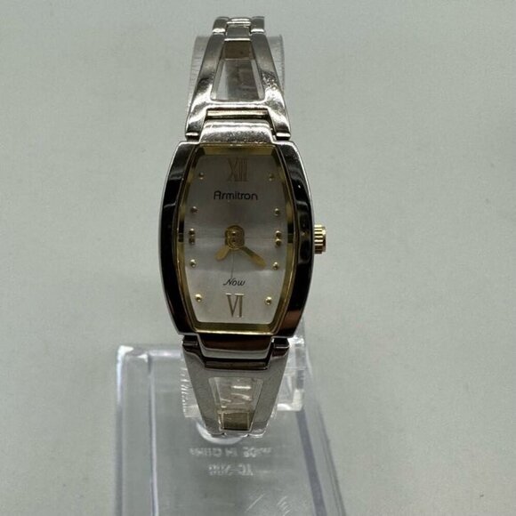 3/$30 Armitron Women’s Watch Silver Tone Faceted Crystal Domed Glass 7" - Picture 1 of 16